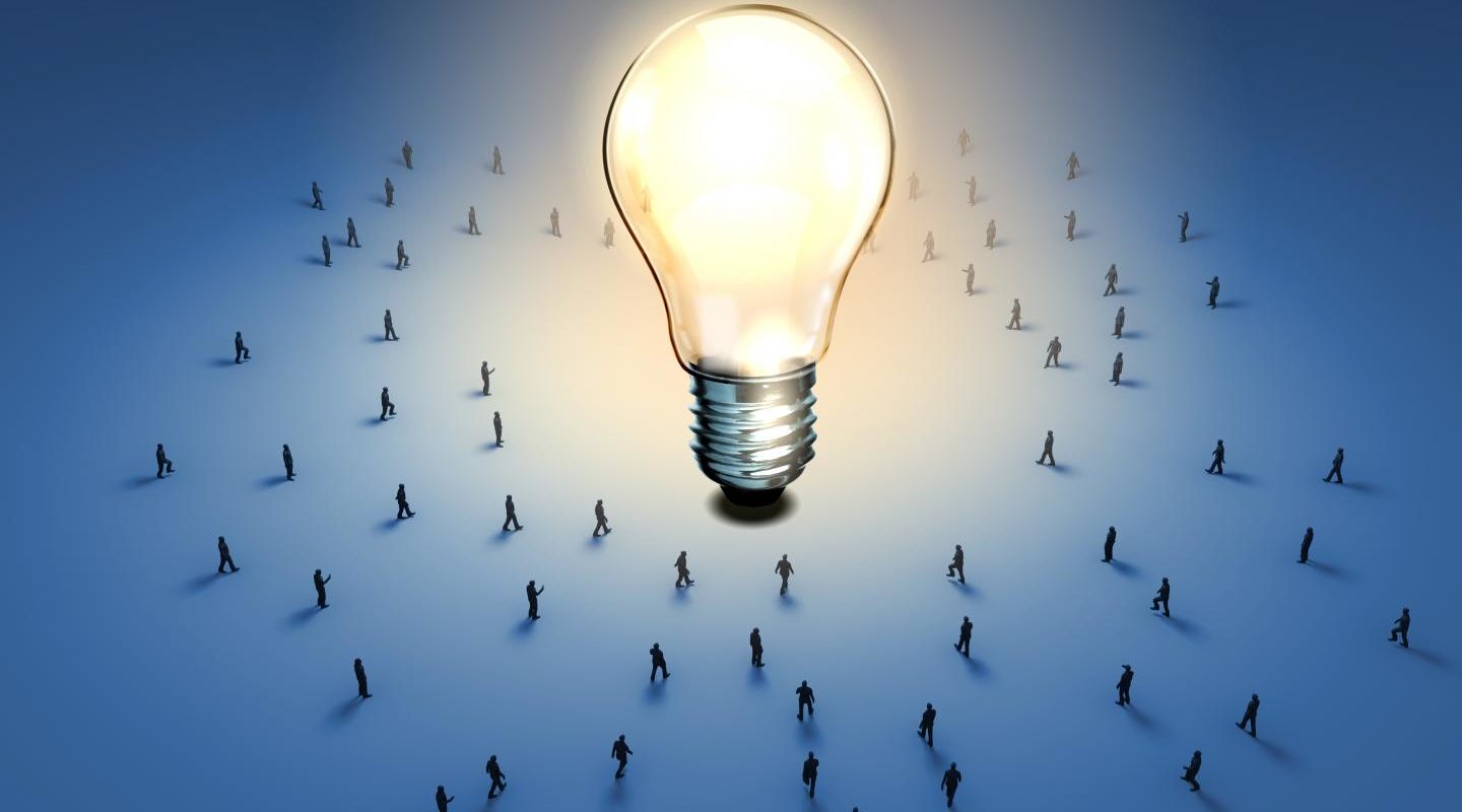 Analyzing the impact of companies: the power of collective intelligence